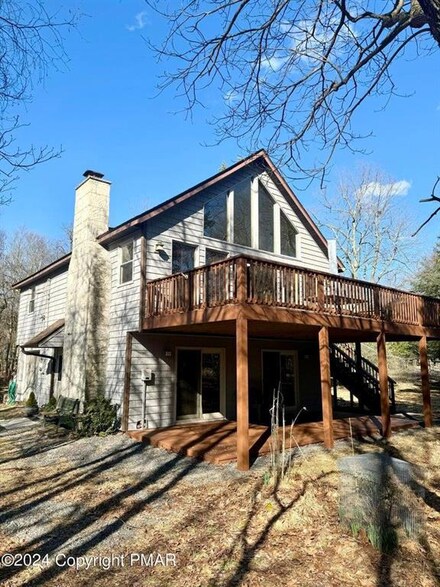 72 Estates Dr, Lake Harmony, PA 18624