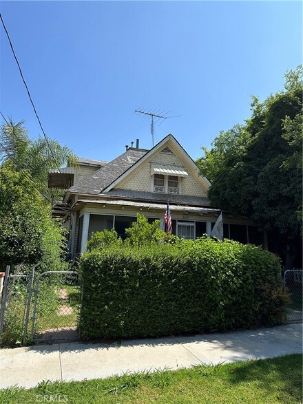 3039 Date St, Riverside, CA 92507