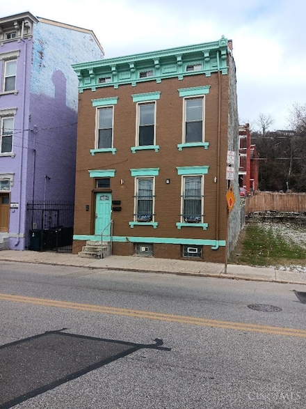 306 W McMicken Ave, Cincinnati, OH 45214