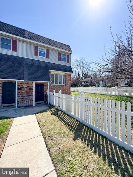 296 W Plumstead Ave, Lansdowne, PA 19050