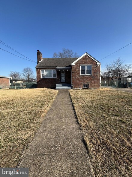 9615 Evans St, Philadelphia, PA 19115