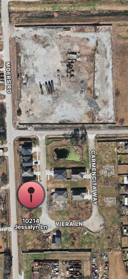 10214 Jessalyn Ln, Houston, TX 77075