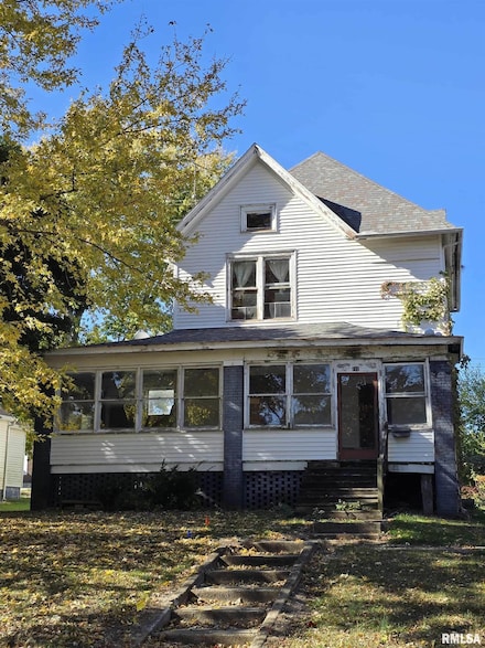 112 N Vine St, Mount Pulaski, IL 62548