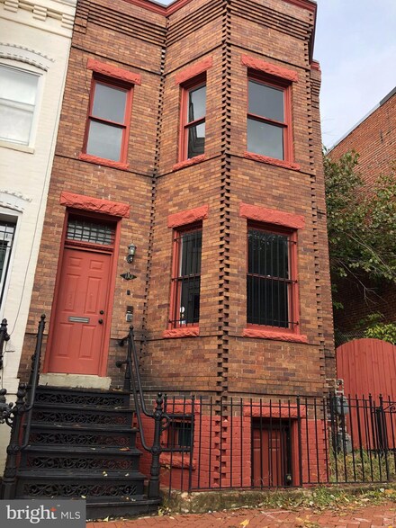 710 L St SE, Washington, DC 20003