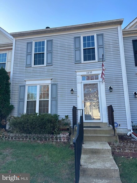 3355 Esquarre Ct, Woodbridge, VA 22193