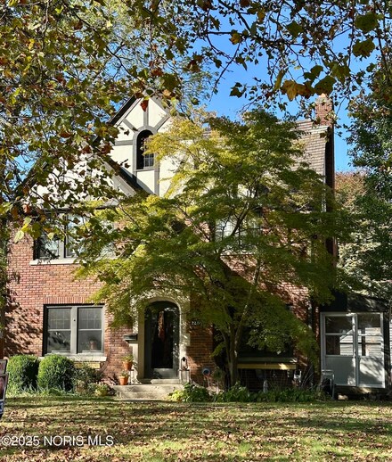 2221 Meadowwood Dr, Toledo, OH 43606