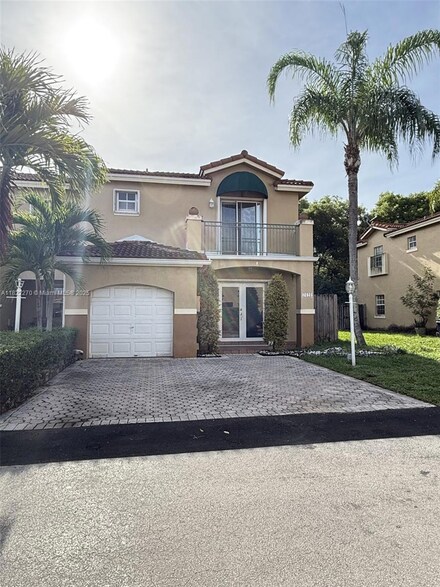 7121 SW 158th Ct, Miami, FL 33193