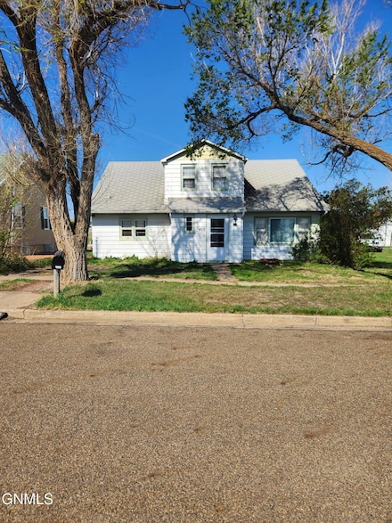 409 B St S, Glen Ullin, ND 58631