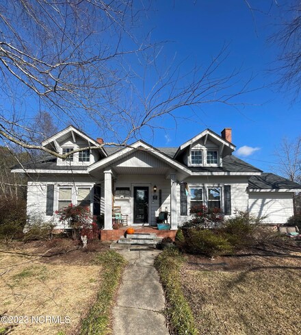 302 W Green St, MacClesfield, NC 27852