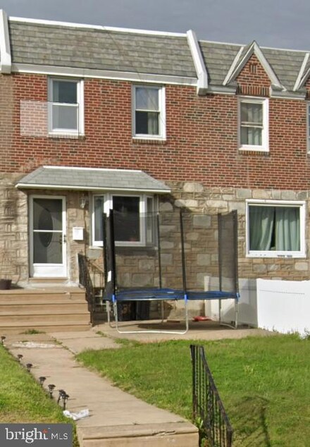 3035 Hellerman St, Philadelphia, PA 19149