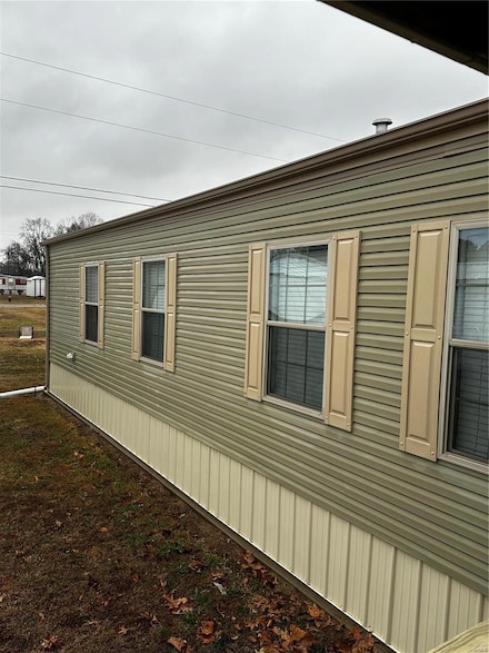610 W Maple St, Advance, MO 63730