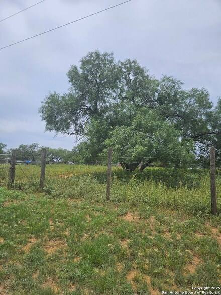644 County Road 6841, Lytle, TX 78052