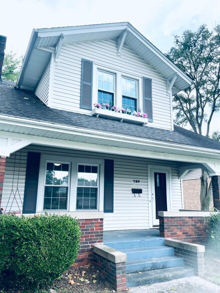 784 N King St, Xenia, OH 45385