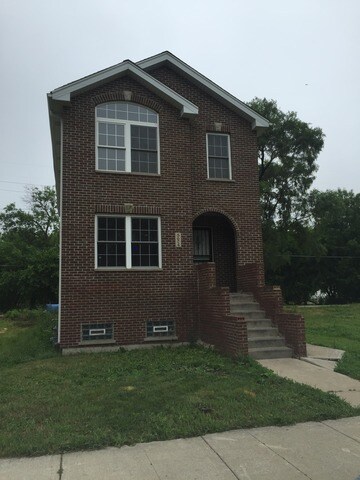 5624 S Lafayette Ave, Chicago, IL 60621