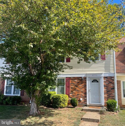 8956 Milroy Ct, Manassas, VA 20110