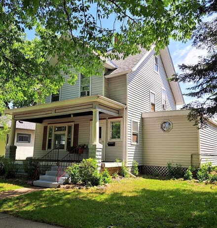 1126 Argyle St, Saint Paul, MN 55103