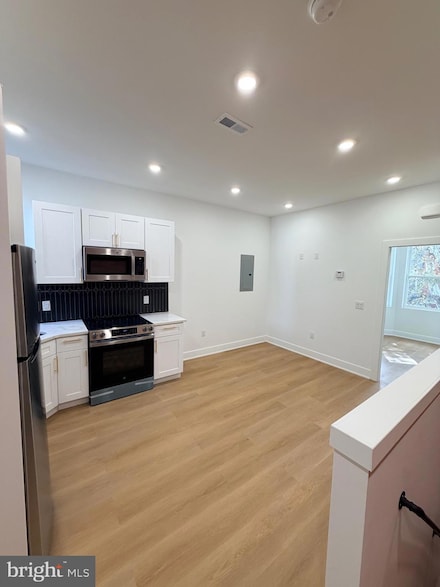 1325 Kerbaugh St, Philadelphia, PA 19140