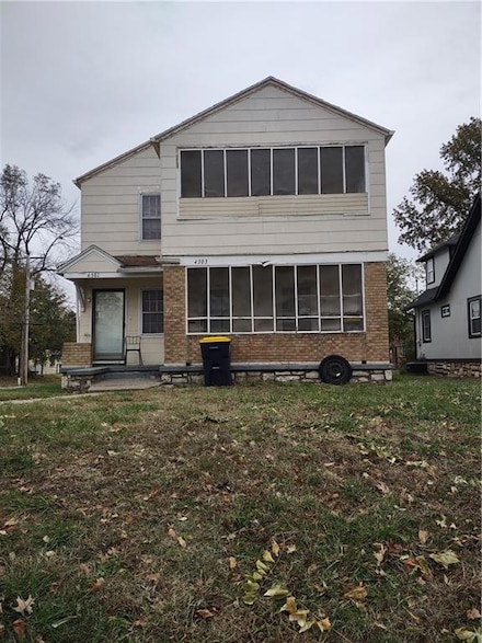 4301 Agnes Ave, Kansas City, MO 64130