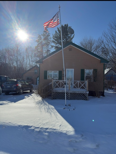 68 River Rd, Howland, ME 04448