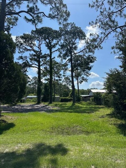 710 Jones Homestead Rd, Port St. Joe, FL 32456