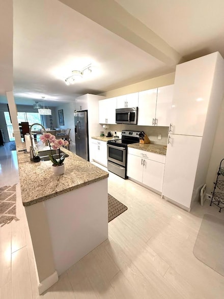 1600 SW 127th Way Unit 208C, Pembroke Pines, FL 33027