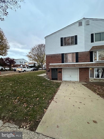 13020 Kelvin Ave, Philadelphia, PA 19116