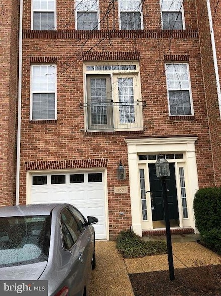 13587 Flying Squirrel Dr, Herndon, VA 20171