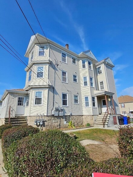 146 Middlesex St, Fall River, MA 02723