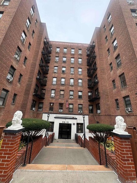 66-15 Wetherole St Unit C10, Rego Park, NY 11374