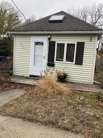332 Elberon Blvd, Oakhurst, NJ 07755
