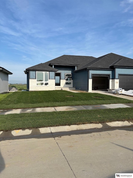 5614 N 212th St, Omaha, NE 68022