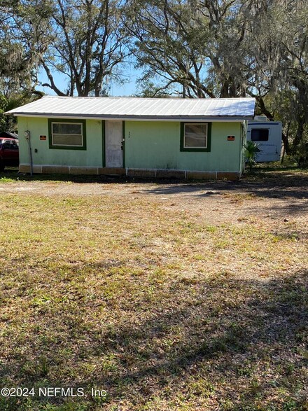 256 Putnam Loop Rd, Melrose, FL 32666