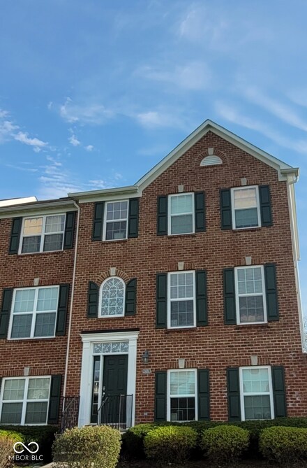3476 N Golden Gate Dr, Westfield, IN 46074