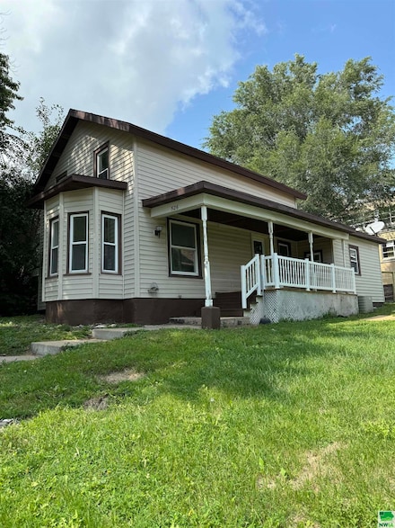 526 W Maple St, Cherokee, IA 51012