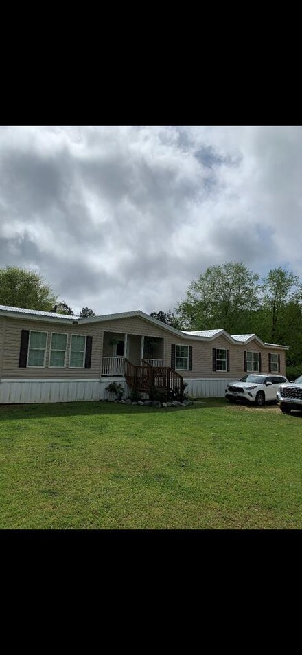 1227 Crawford Ln SE, Bogue Chitto, MS 39629