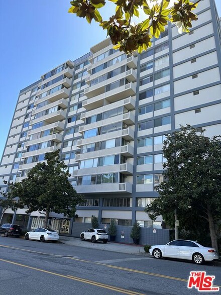 969 Hilgard Ave Unit 910, Los Angeles, CA 90024