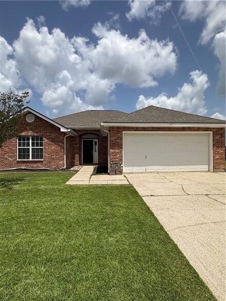 517 Huseman Ln, Covington, LA 70435