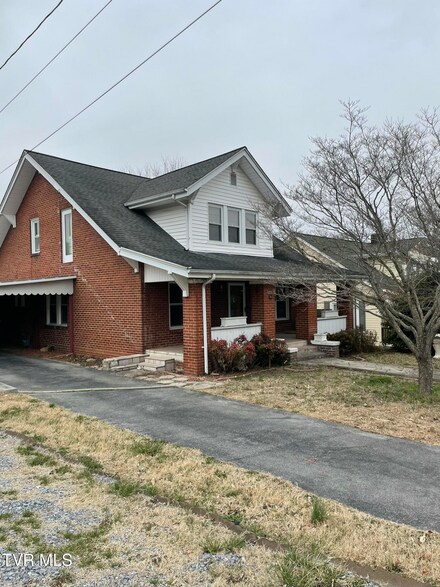 511 S Watauga Ave, Elizabethton, TN 37643