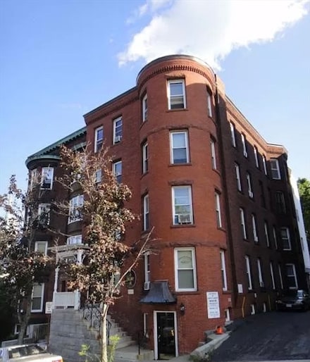 5 State St Unit 4, Worcester, MA 01609