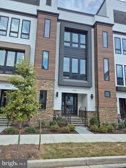 14916 Dispatch St Unit 15, Rockville, MD 20850