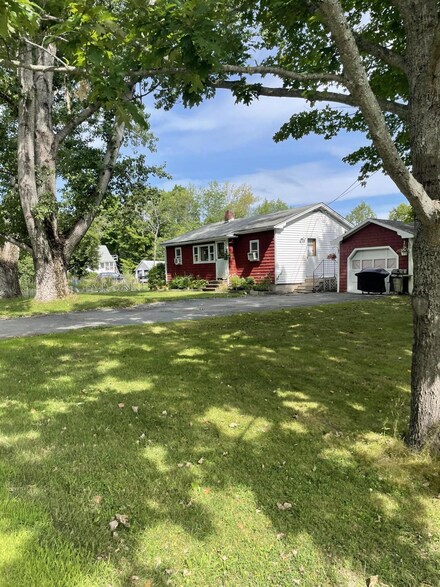 324 Finson Rd, Bangor, ME 04401