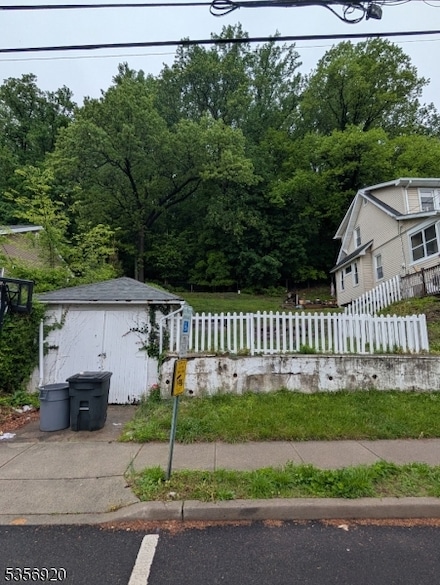 21 Thomas St, Clifton, NJ 07013