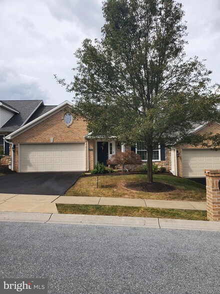 7734 Hanoverdale Dr, Harrisburg, PA 17112