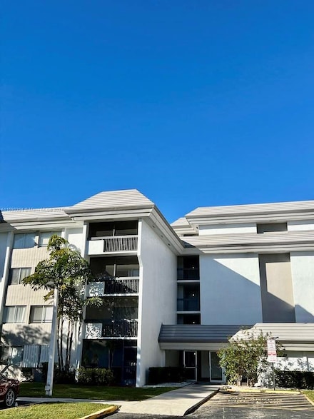 721 N Pine Island Rd Unit 213, Plantation, FL 33324