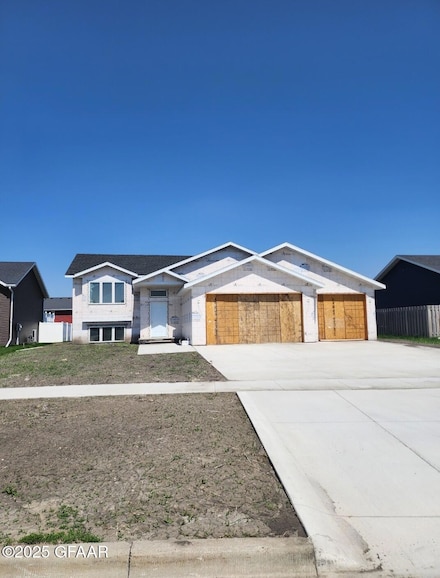 3128 44th Ave S, Grand Forks, ND 58201