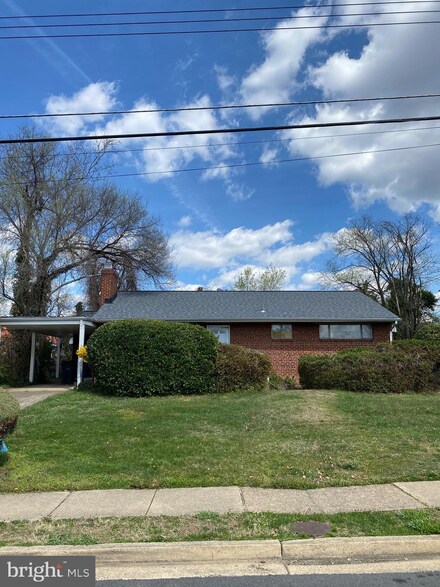 3527 Paul St, Alexandria, VA 22311