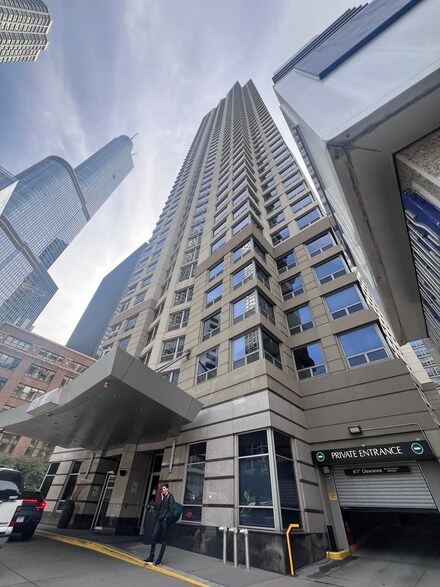 440 N Wabash Ave Unit 3809, Chicago, IL 60611