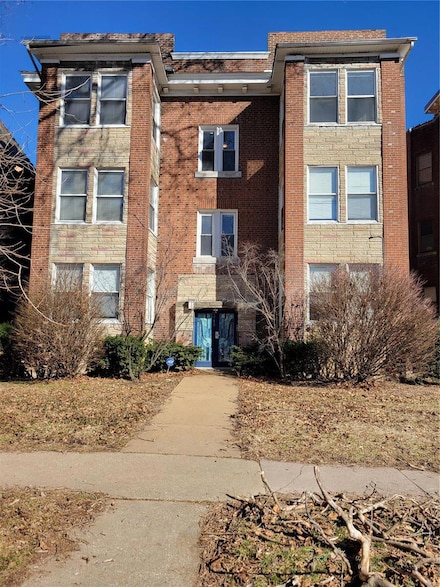 5943 Kingsbury Ave, Saint Louis, MO 63112