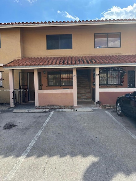 2740 W 61st St Unit 204, Hialeah, FL 33016