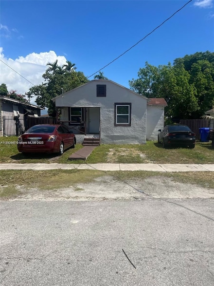 1271 NW 68th St, Miami, FL 33147